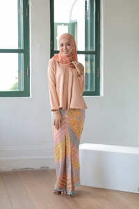 Classic Kebaya Batik in Nude Brown